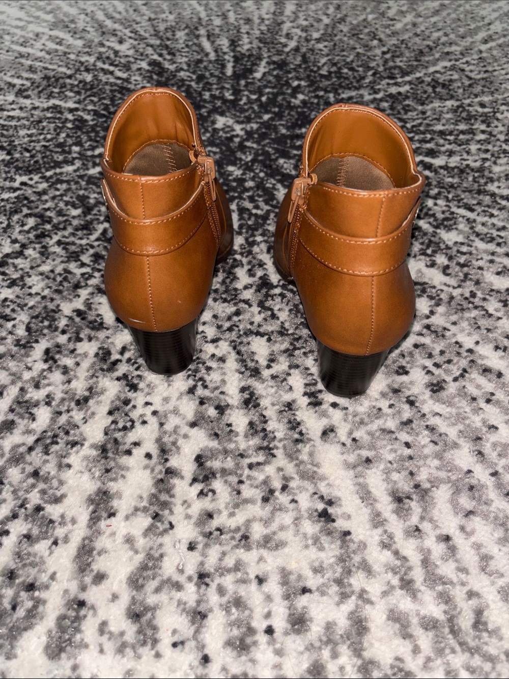 Women's Leather Ankle Boots - Classic Side-Zip Booties, Sz 5 - Picture 3 of 4